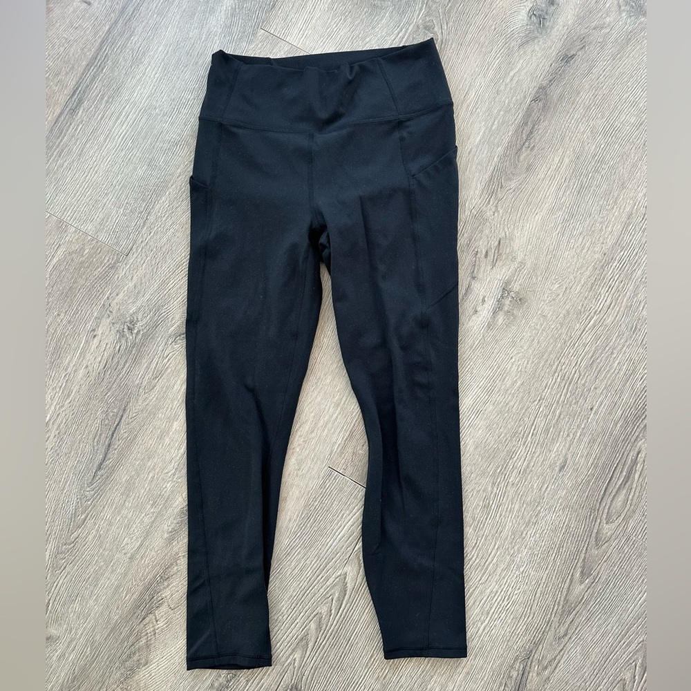 Fabletics black 3/4 leggings, size: M.